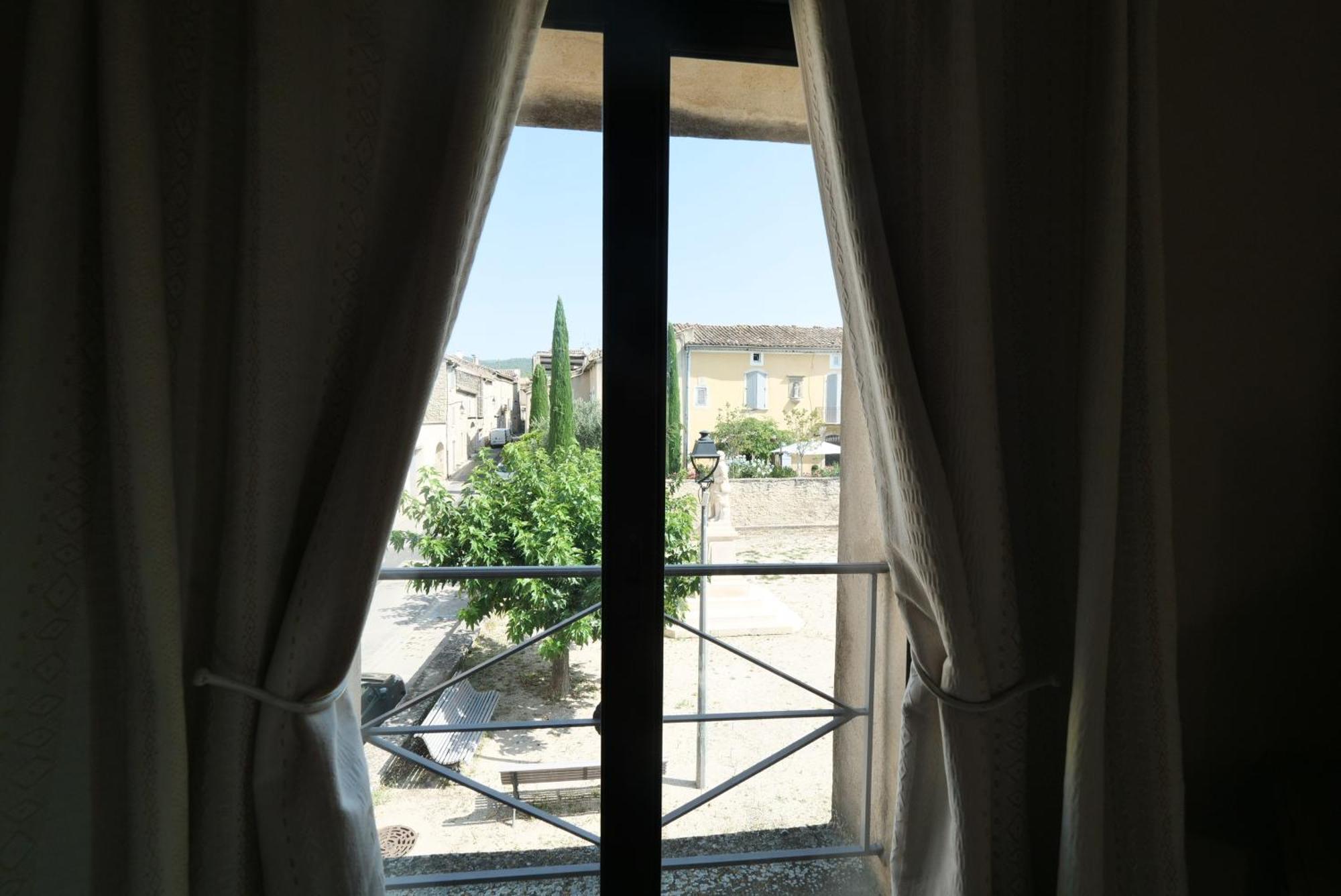 Cabrières-dʼAvignon Chambres Du Vieux Bistrot מראה חיצוני תמונה